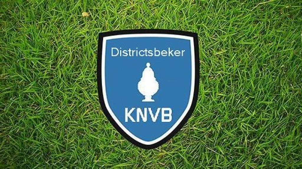 Foto: ESC 1 in de districtsbeker tegen EZC ’84, vv Hattem en sv Zalk