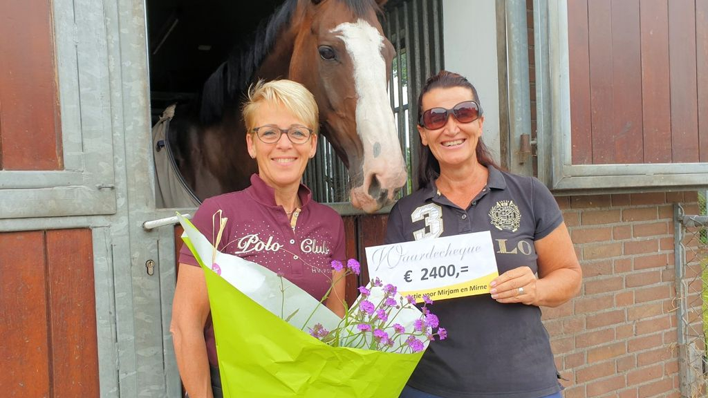 Foto: Doneeractie voor gedupeerden zadelroof brengt € 2400,-  op