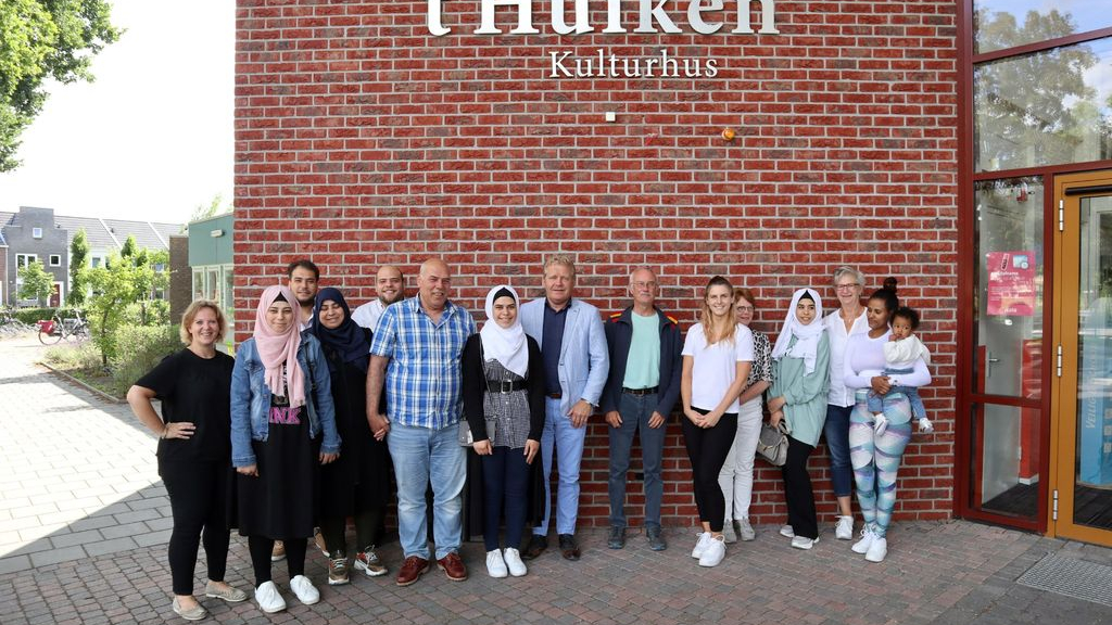 Foto: Bibliotheek Noord-Veluwe en de gemeente Elburg zijn gestart met een Taalcafé in ’t Huiken