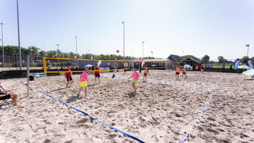 Foto: Deze week volop beachvolleybalspektakel in Oldebroek