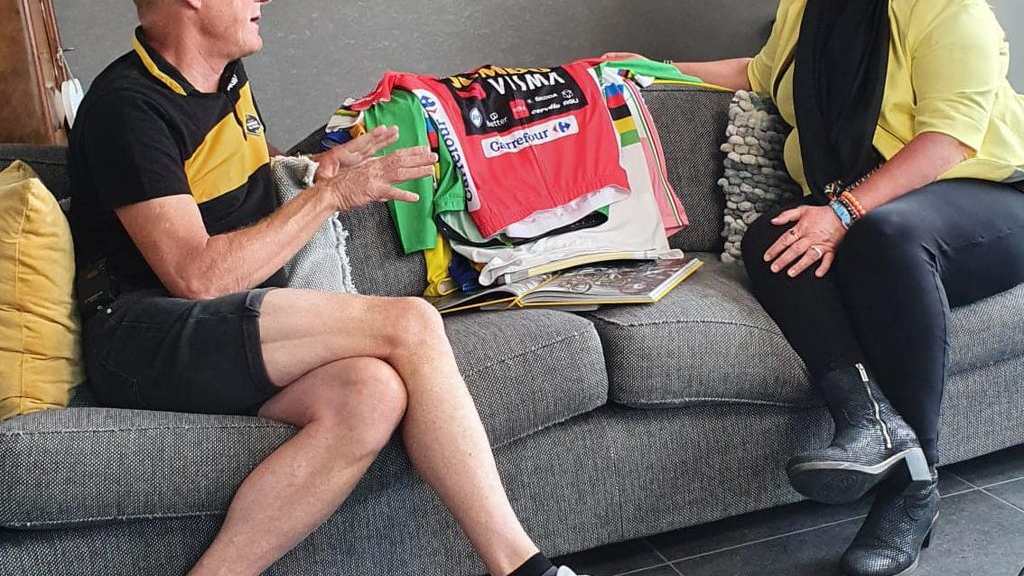 Foto: Op visite bij Dries Bos, soigneur bij wielerploeg Team Jumbo Visma