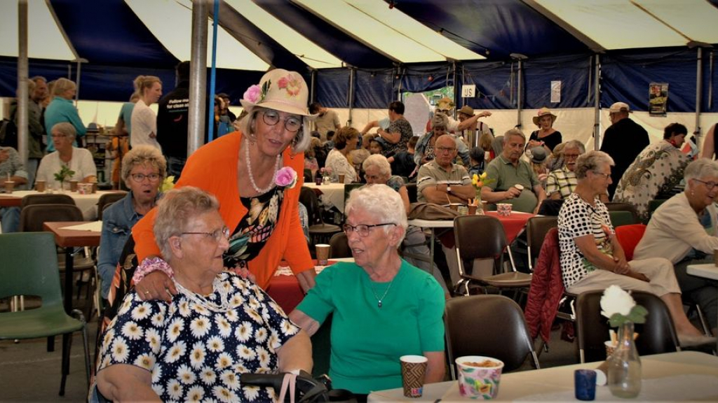 Foto: Seniorenmiddag tijdens Oostendorpdagen