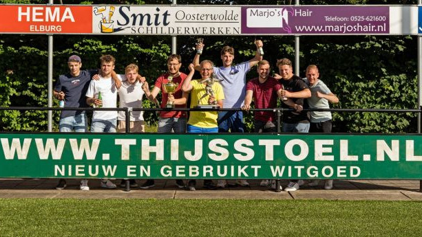 Foto: Thijsstoel.nl wint 15e Sponsorvoetbaltoernooi VSCO’61