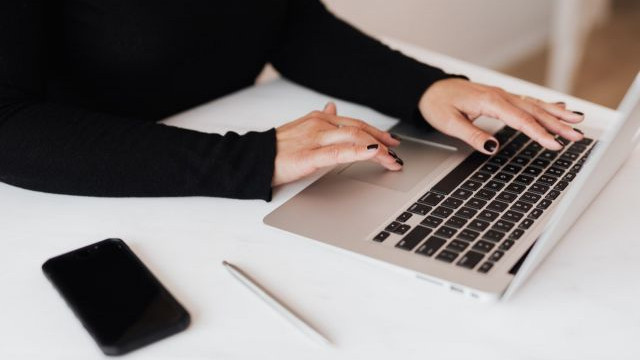 Foto: Waarom je als starter nooit op een zakelijke rekening en boekhoudprogramma moet besparen
