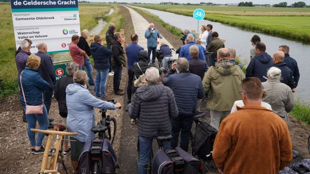 Foto: Feestelijke opening fietspad langs de Geldersche Gracht