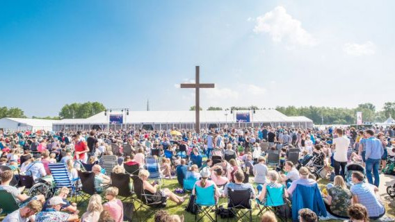 Foto: Opwekking trekt tussen de 60.000 en 65.000 mensen