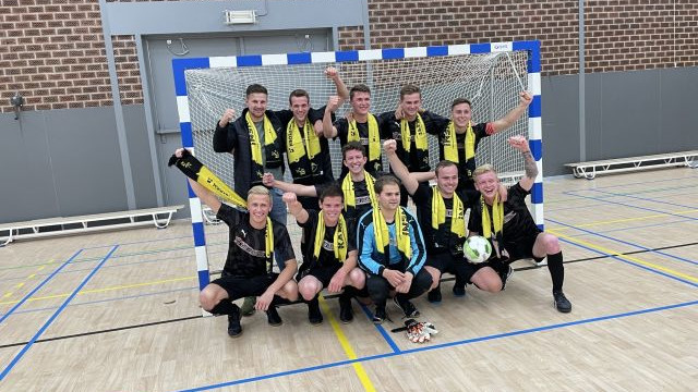 Foto: Zaalvoetbalteam VSCO ‘61 kampioen