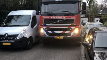 Foto: Geef hulpdiensten de ruimte, parkeer verstandig