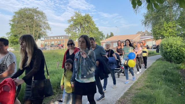Foto: Wandelen met Oekraïense gasten