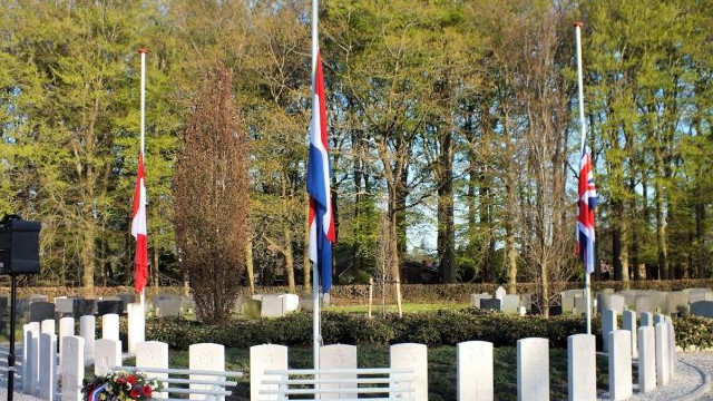 Foto: Dodenherdenking Oldebroek woensdag 4 mei 2022
