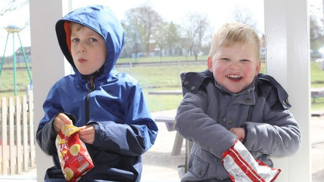 Foto: Feestelijke opening speeltuin de Vogelenzang
