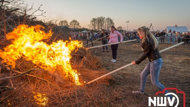 Foto: Paasvuur in Oosterwolde