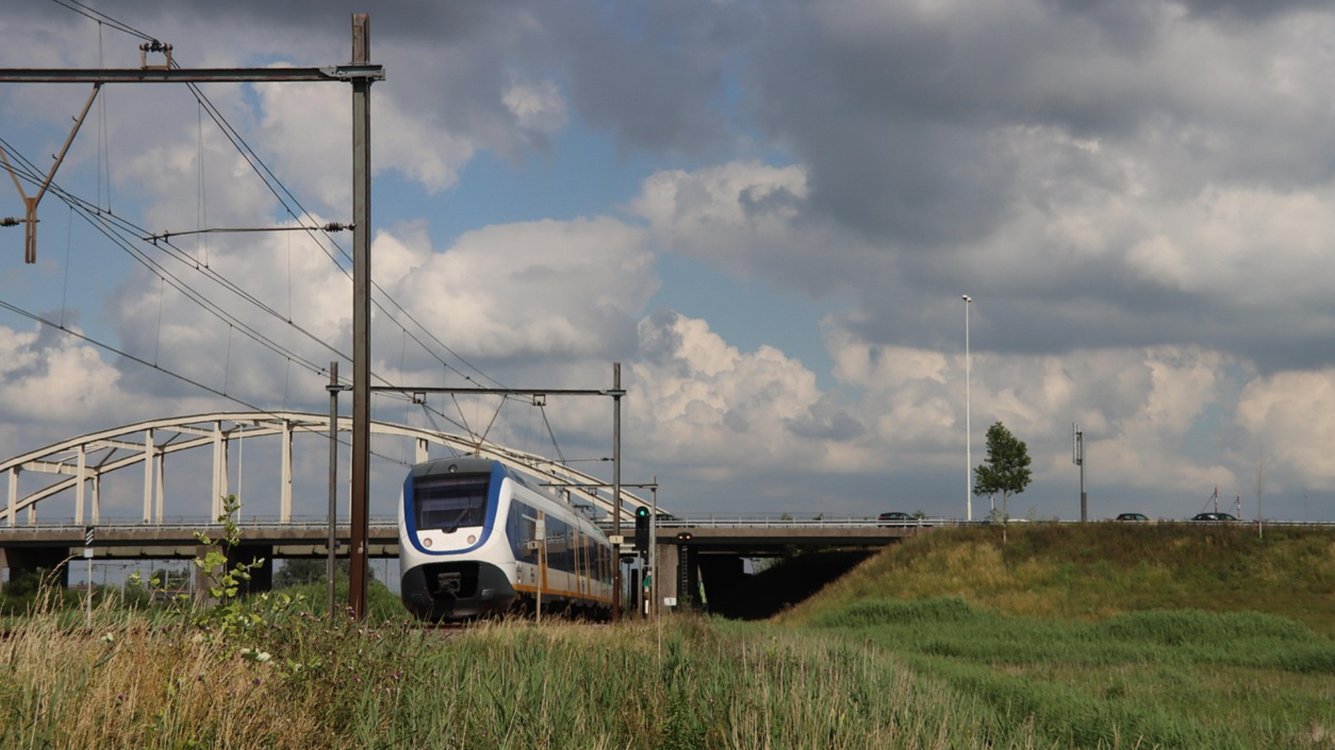 Foto: Treinverkeer stilgelegd na aanrijding bij Harderwijk