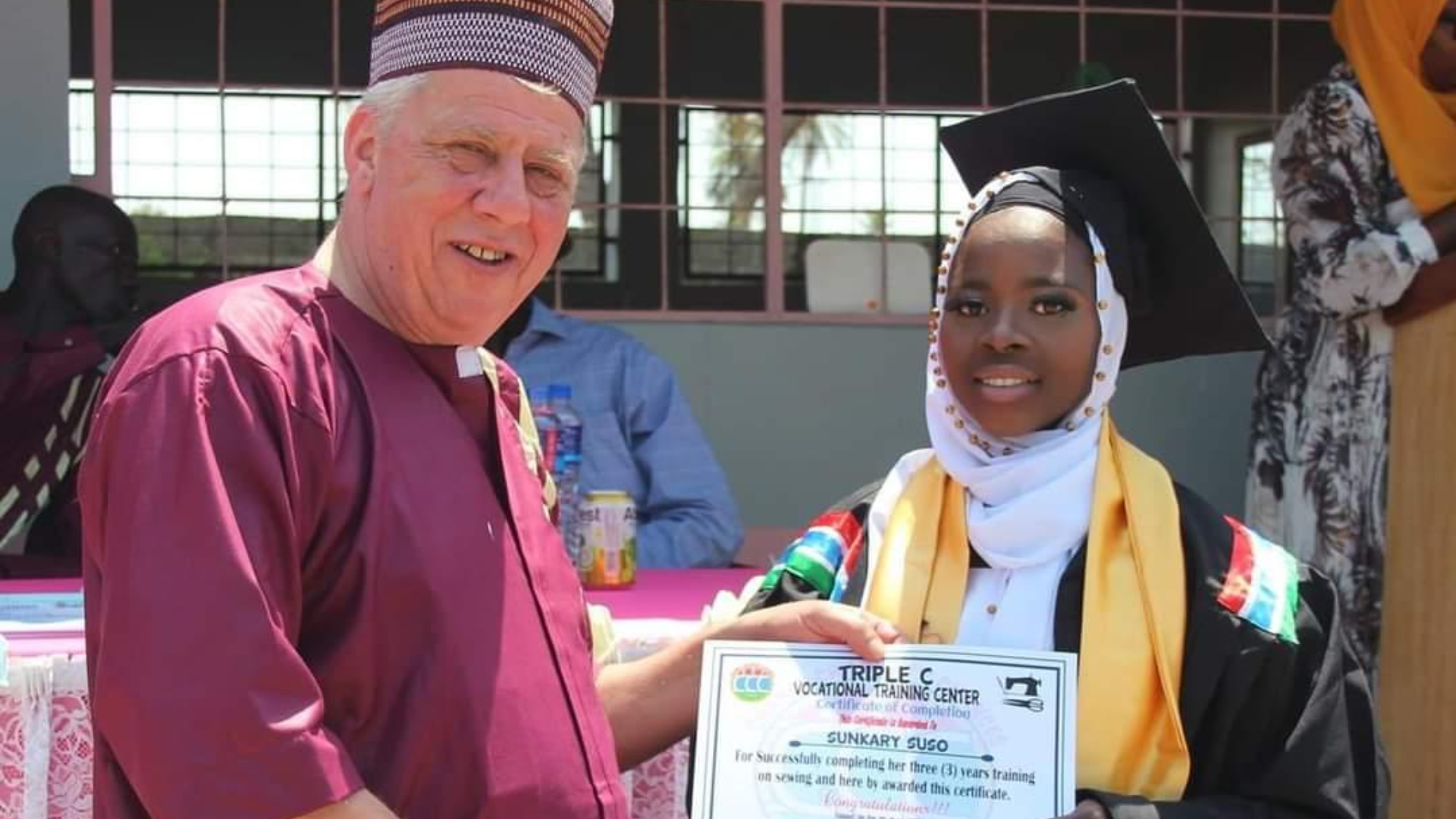 Foto: Henk van Os blijft terugkomen naar Gambia: ‘ik wil iets opbouwen dat blijft’