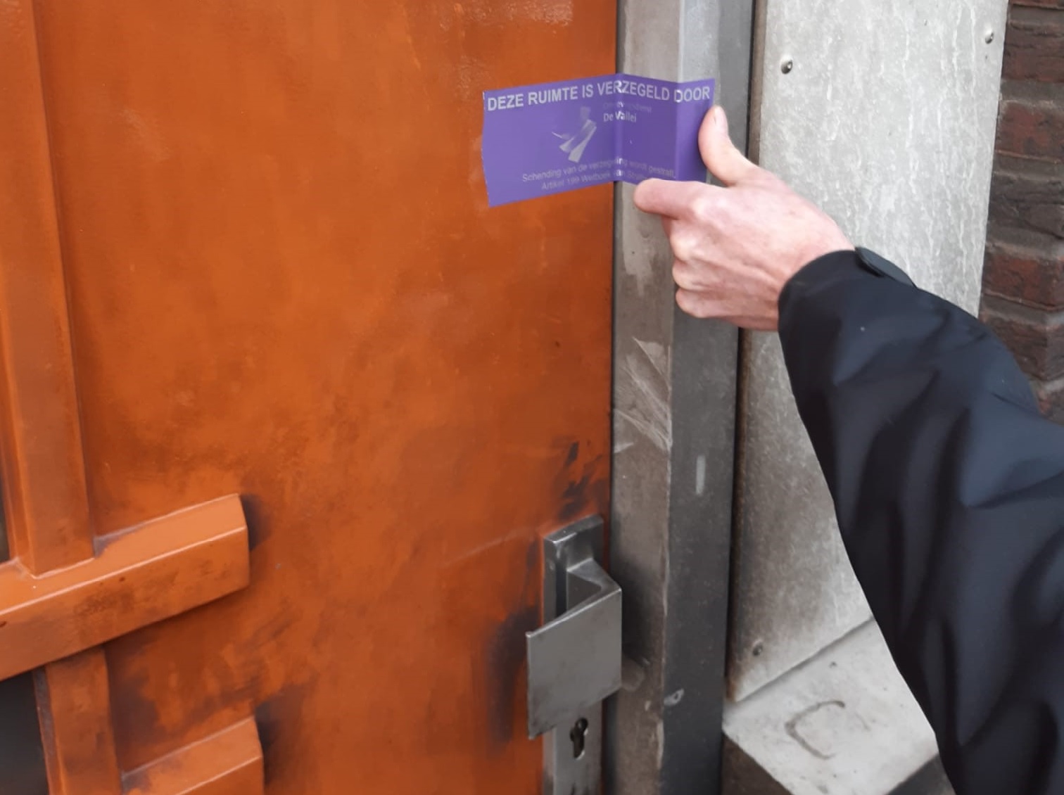 Foto: Burgemeester sluit woning aan Atalanta