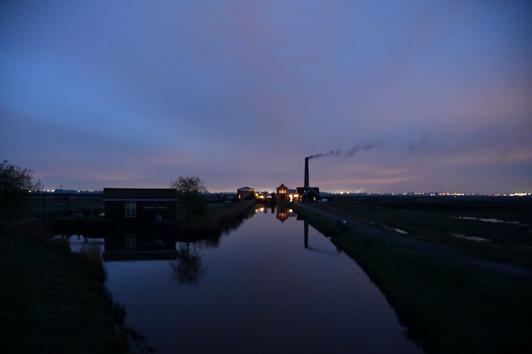 Foto: Geen rustig paasontbijt voor de stokers stoomgemaal Hertog Reijnout