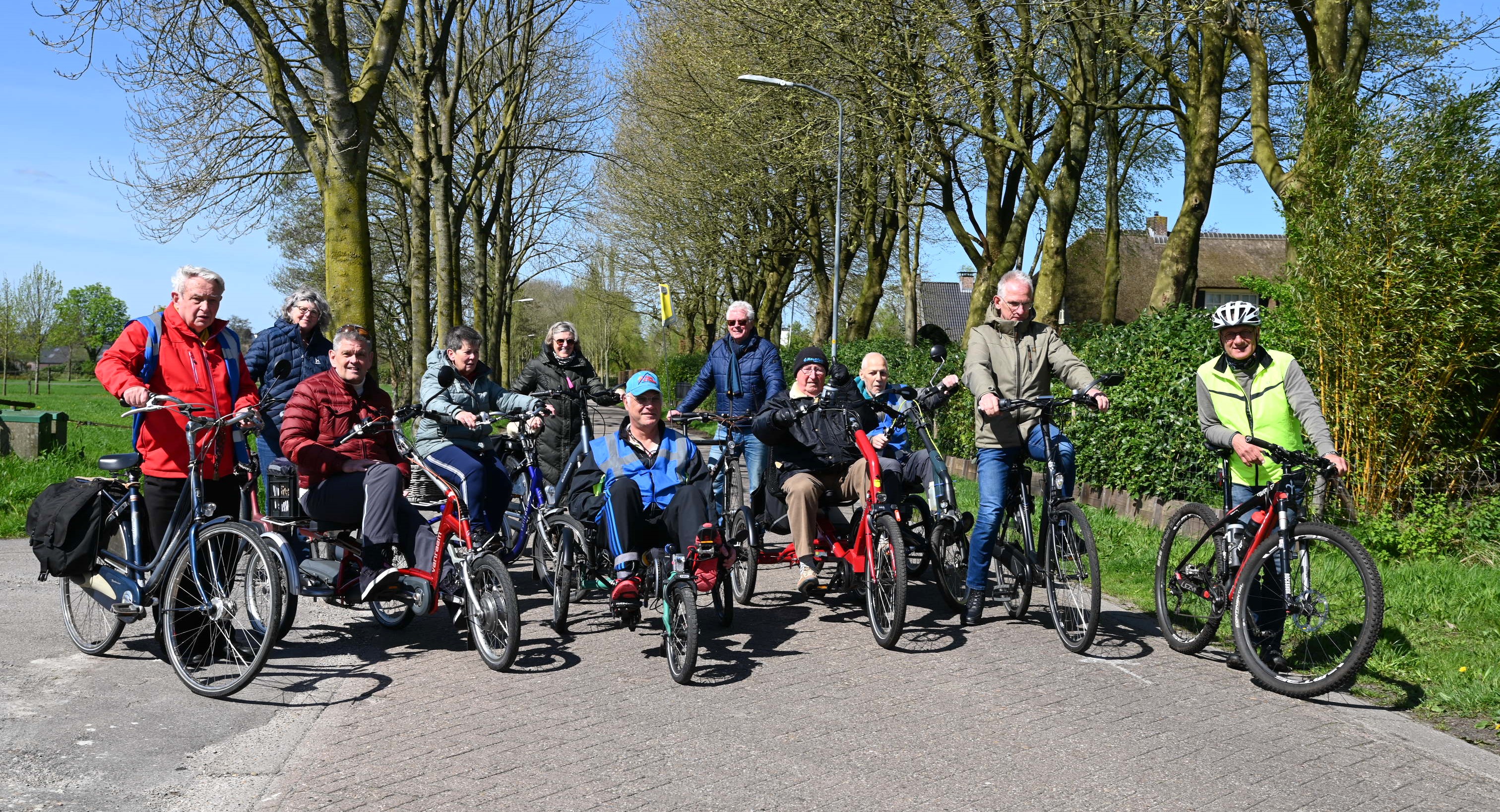 Foto: Start recreatief fietsen van Unie Van Vrijwilligers Nijkerk