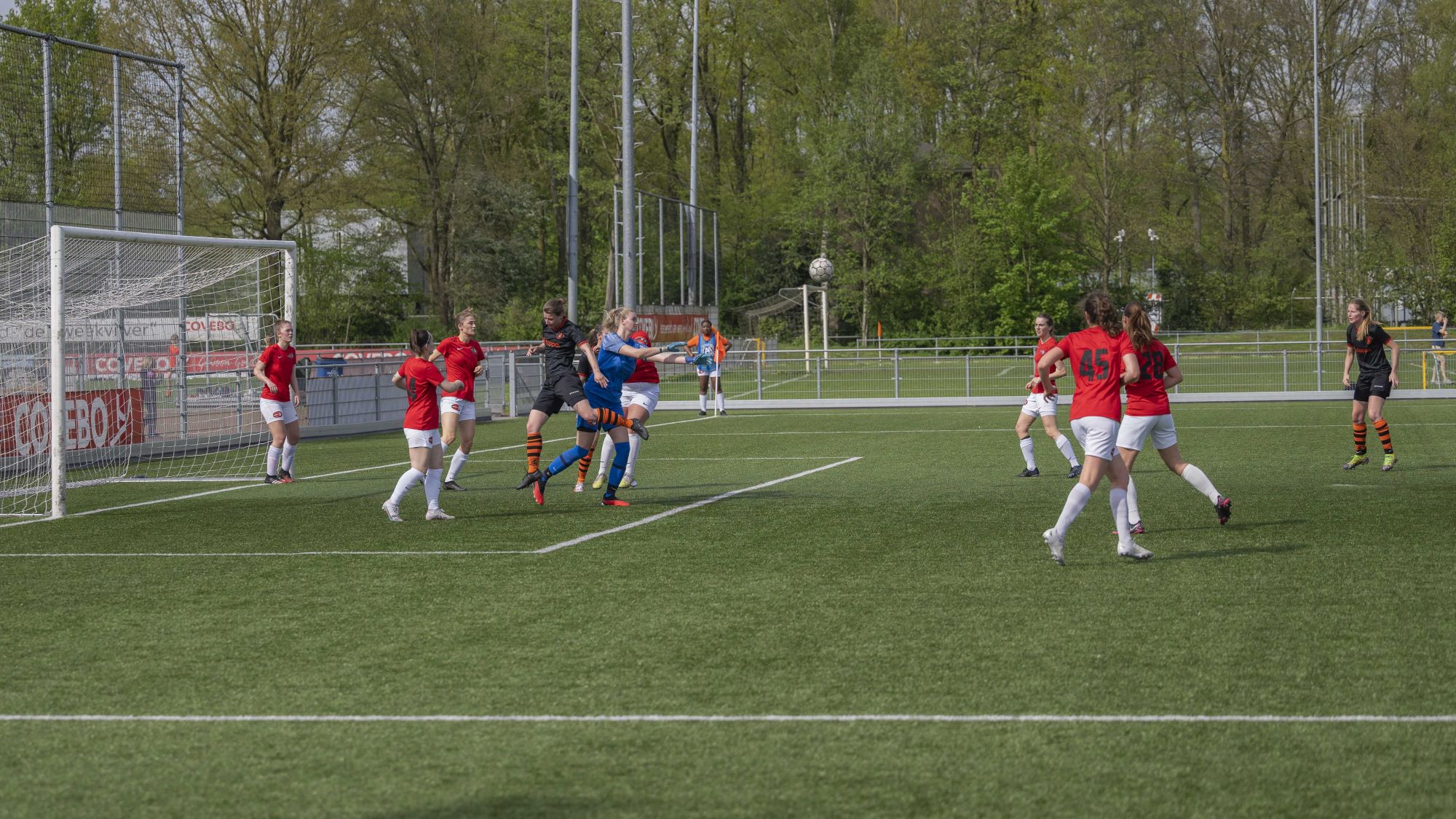 Foto: Doelpuntrijke wedstrijd eindigt in nederlaag Sparta Nijkerk VR1