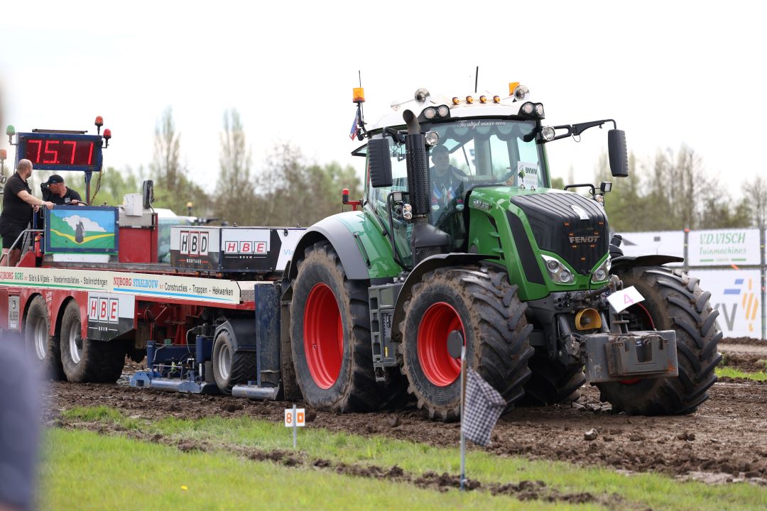 Foto: Zomerse 11de editie Trekkertrek Nijkerkerveen