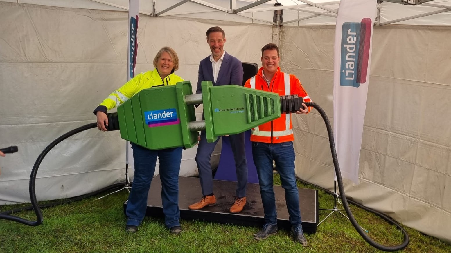 Foto: Uitbreiding stroomnet Nijkerk afgetrapt met informatiemarkt