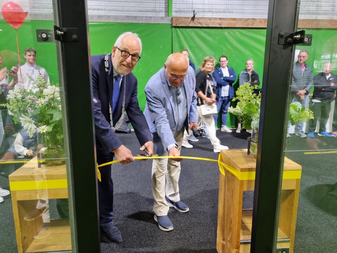 Foto: Nieuwe padelbanen geopend in Nijkerk