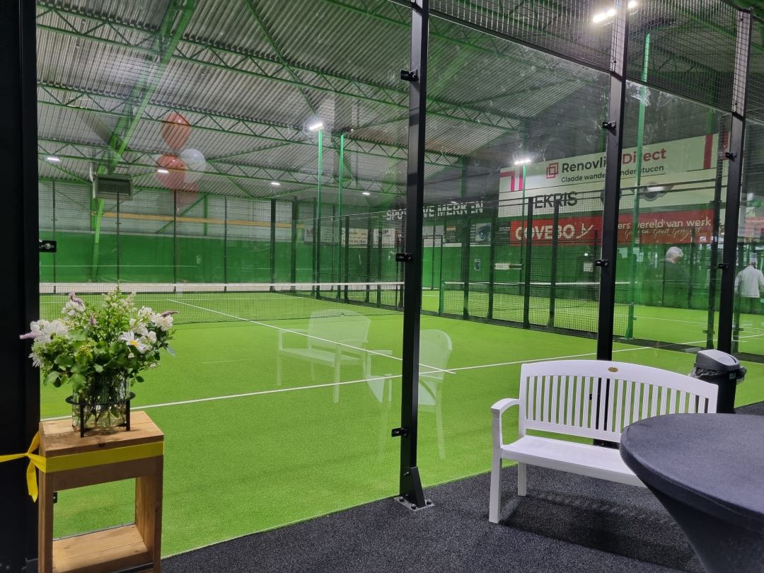 Foto: Nieuwe padelbanen geopend in Nijkerk