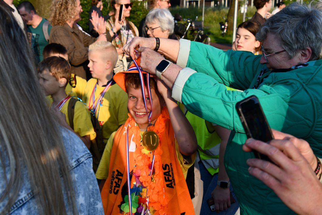 Foto: Snoep, nog meer snoep, bloemen en veel vrolijkheid