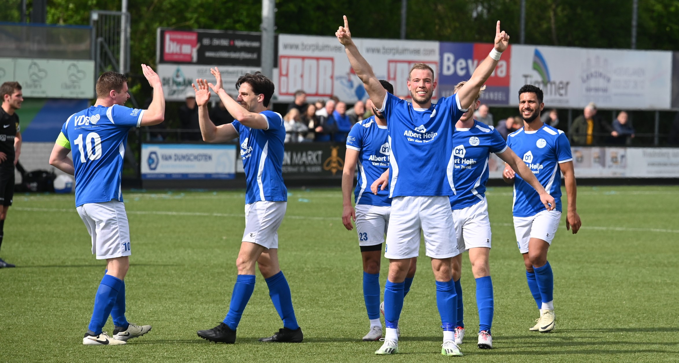 Foto: Veensche Boys heeft na eclatante winst op concurrent VRC titel in zicht