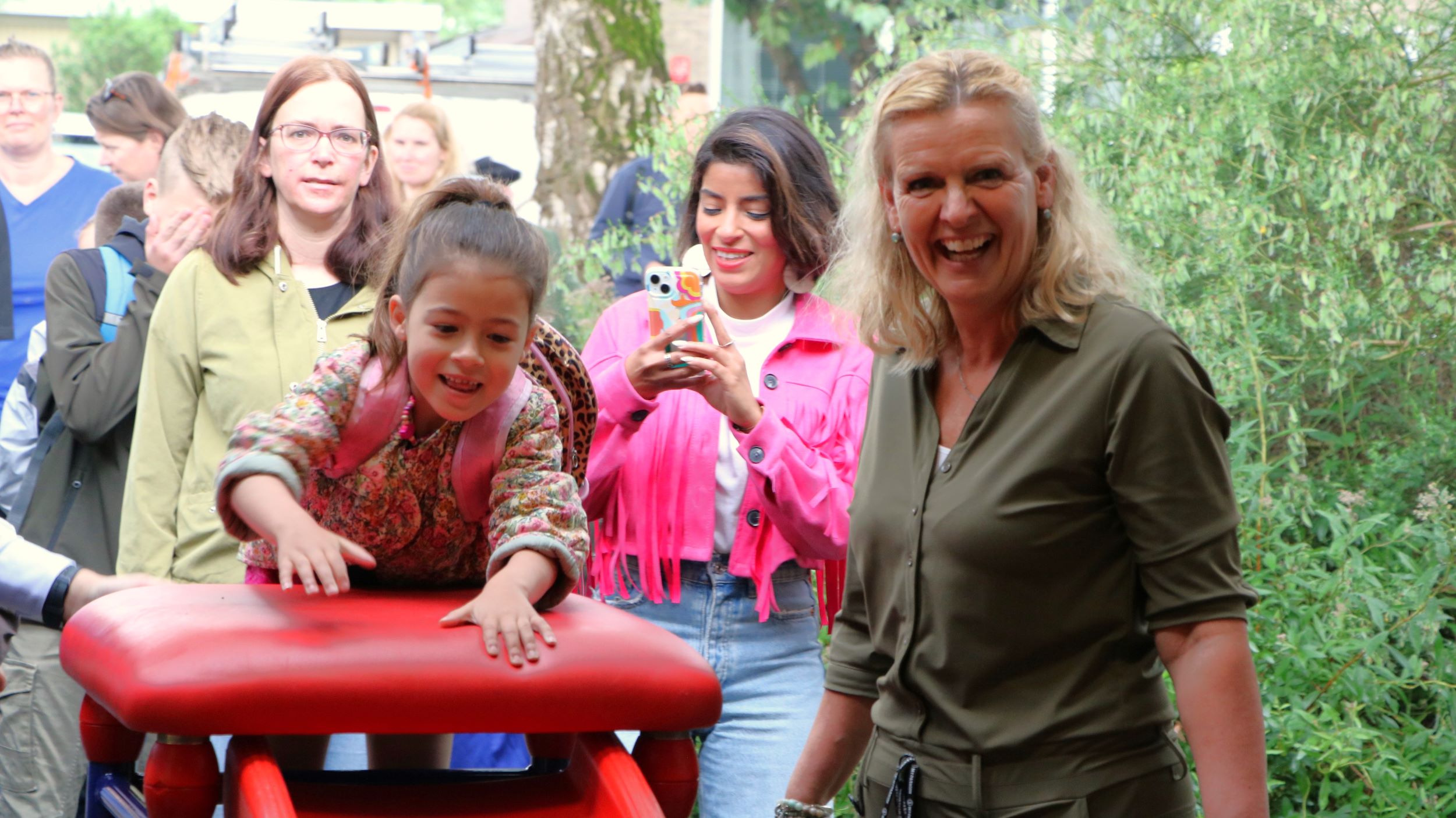 Foto: PWA-leerlingen duiken de nieuwe school in