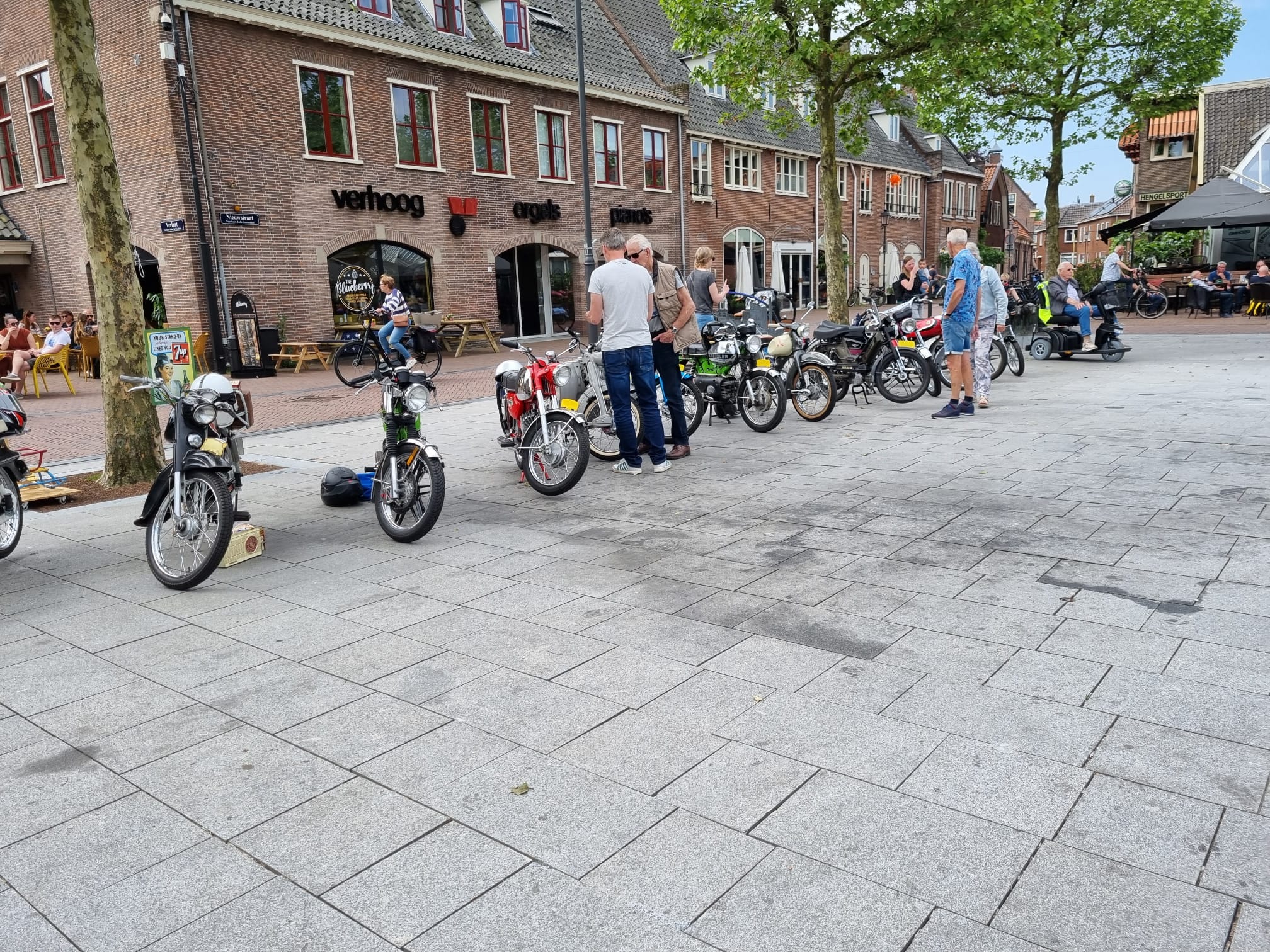 Foto: Centrum Nijkerk in de ban van Urban Jam en oude auto’s