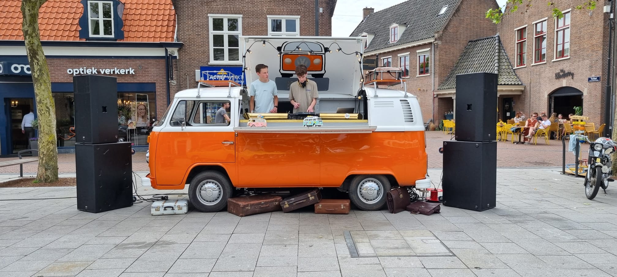Foto: Centrum Nijkerk in de ban van Urban Jam en oude auto’s