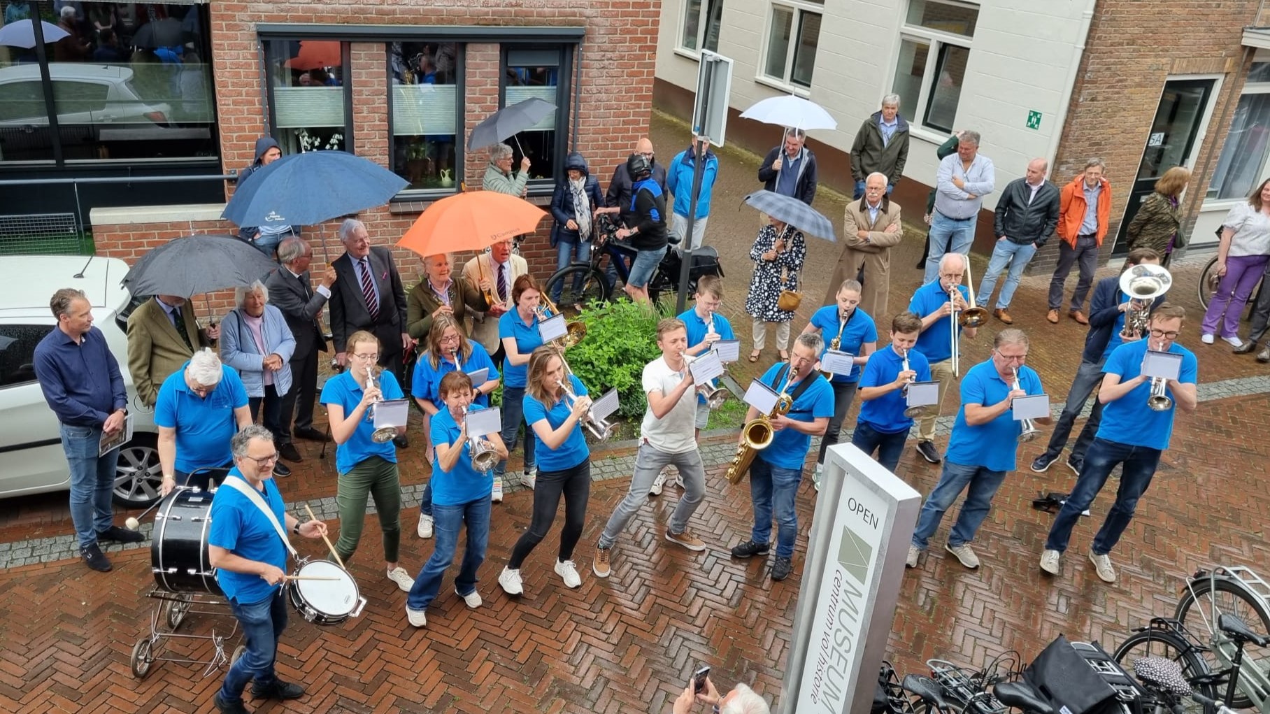 Foto: Saskia van den Berg-Ebbenhorst meerdere keren verrast bij afscheid van Museum Nijkerk