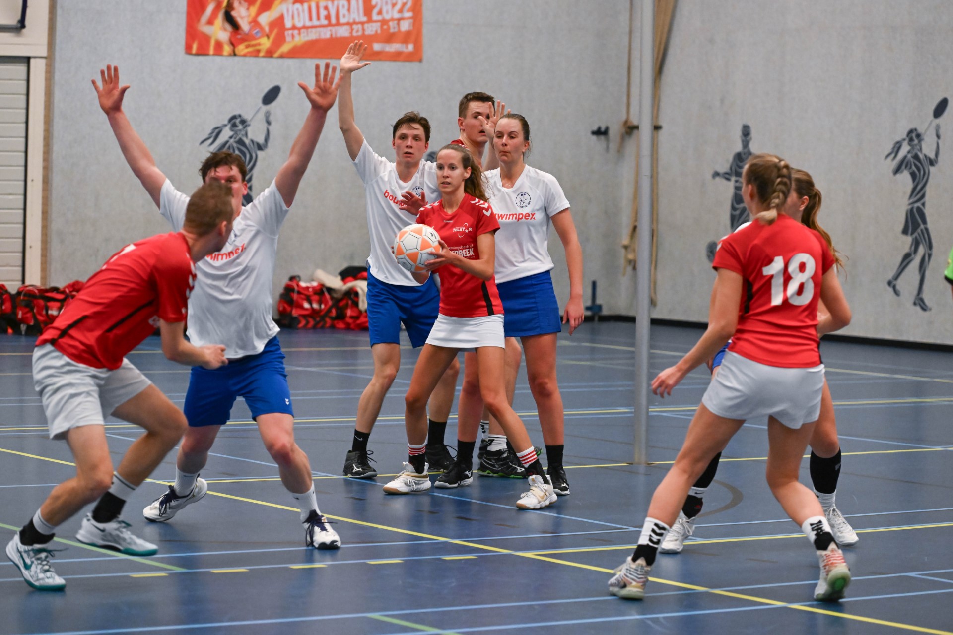 Foto: Telstar 1 zet ongeslagen reeks voort in saaie wedstrijd tegen DWS