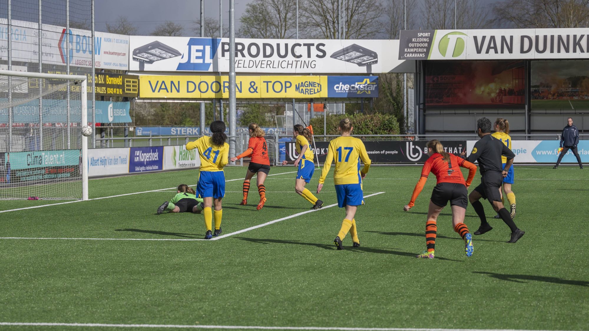 Foto: Opnieuw deceptie voor Sparta Nijkerk VR1 in slotminuten