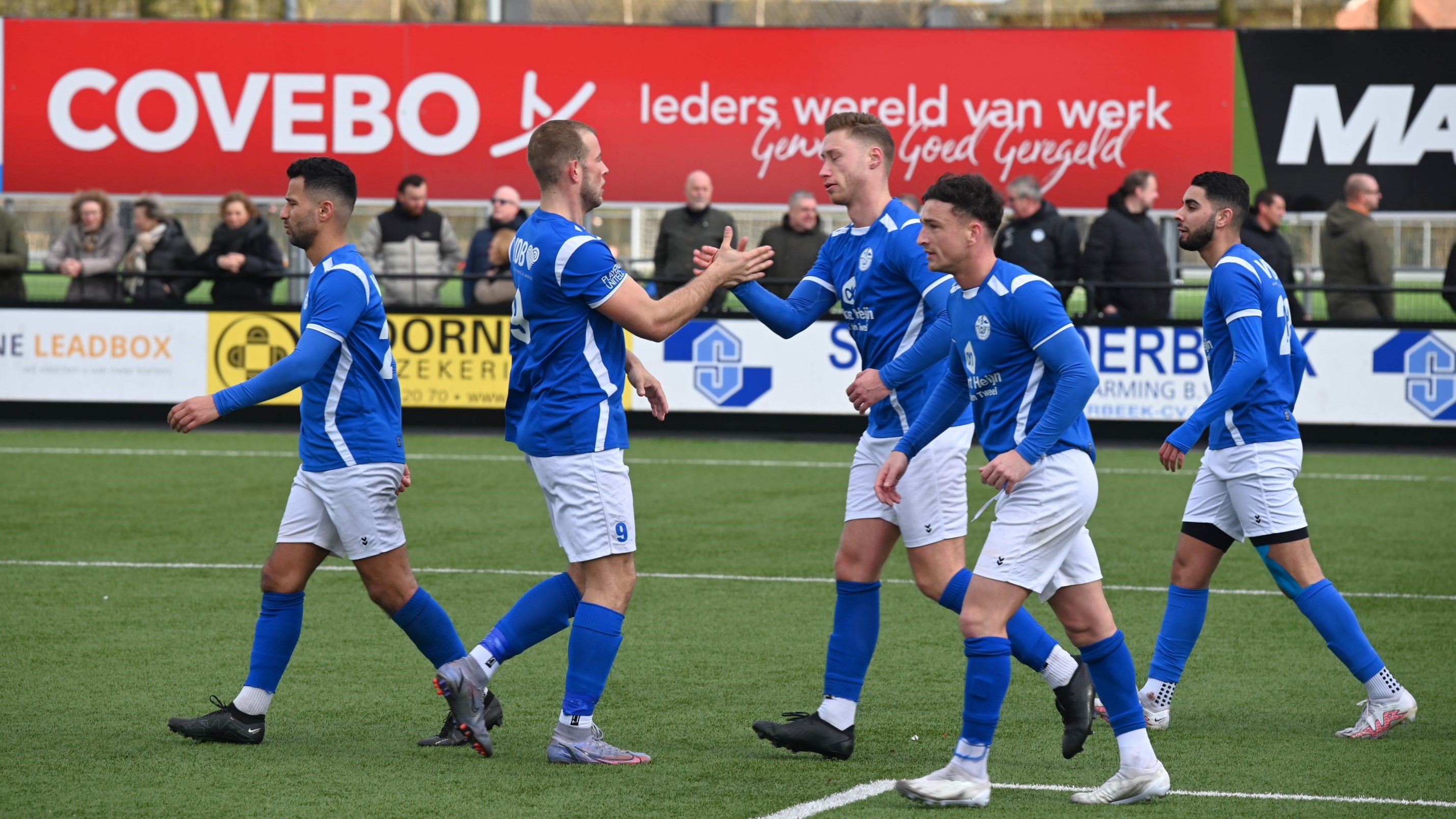 Foto: Slordig Veensche Boys werpt pas in slotfase schroom van zich af