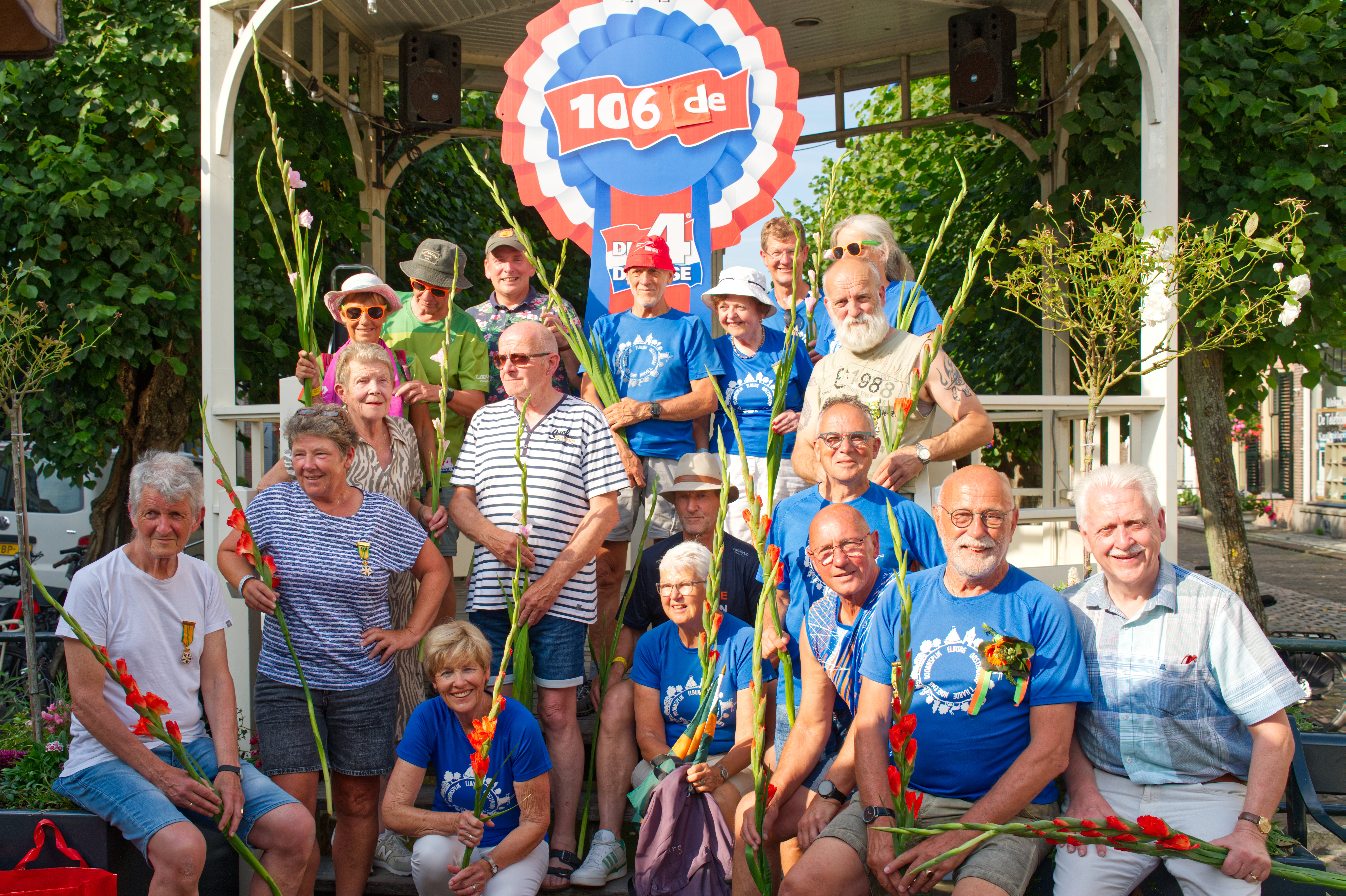 Foto: Huldiging vierdaagse lopers