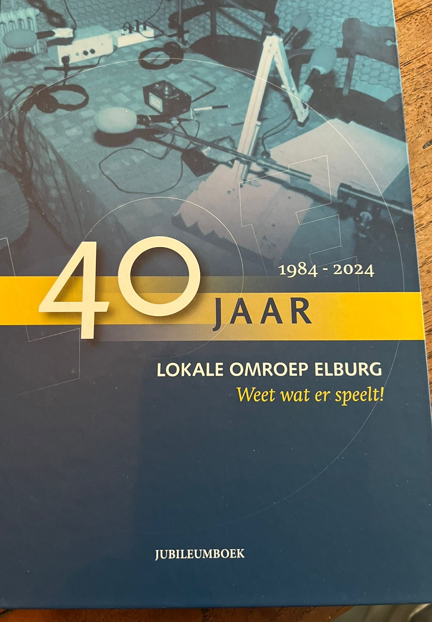 Foto: Naslagwerk Loe 40 jaar nu te koop