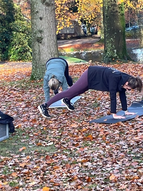 Foto: Column "Sportieve dames in het oranjepark"