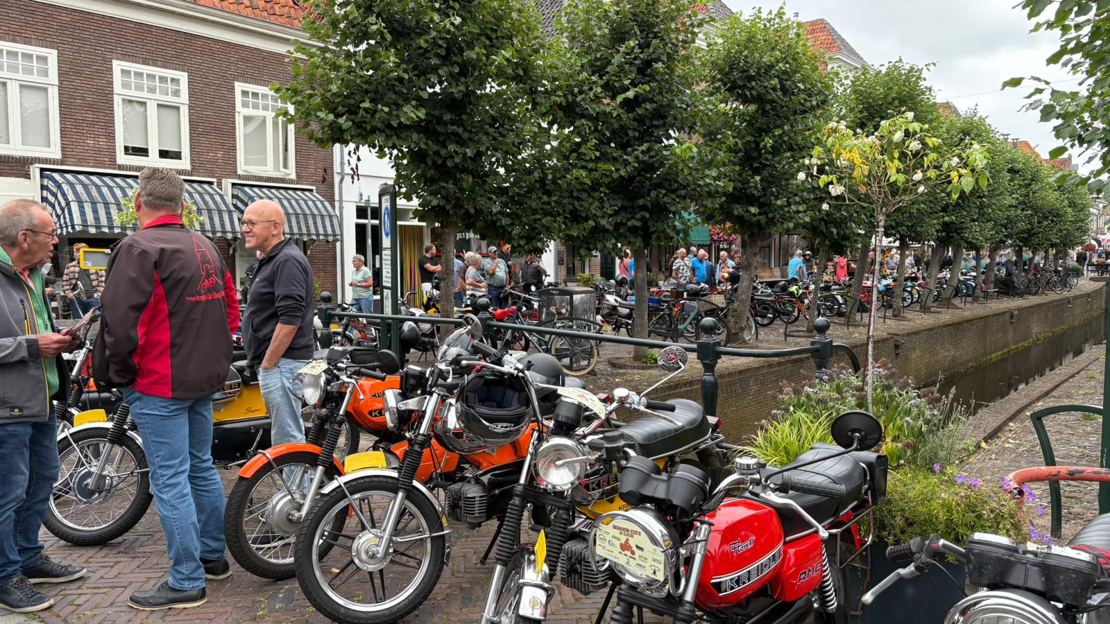 Foto: 13e editie van Brommers Kiek’n in Elburg