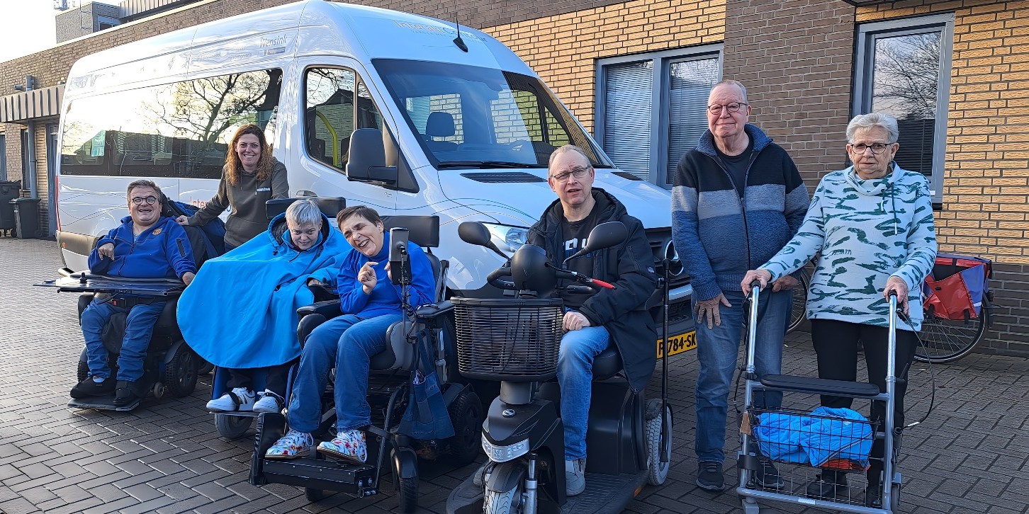 Foto: Vrijwillige chauffeurs gezocht – Stap in en verander een leven!