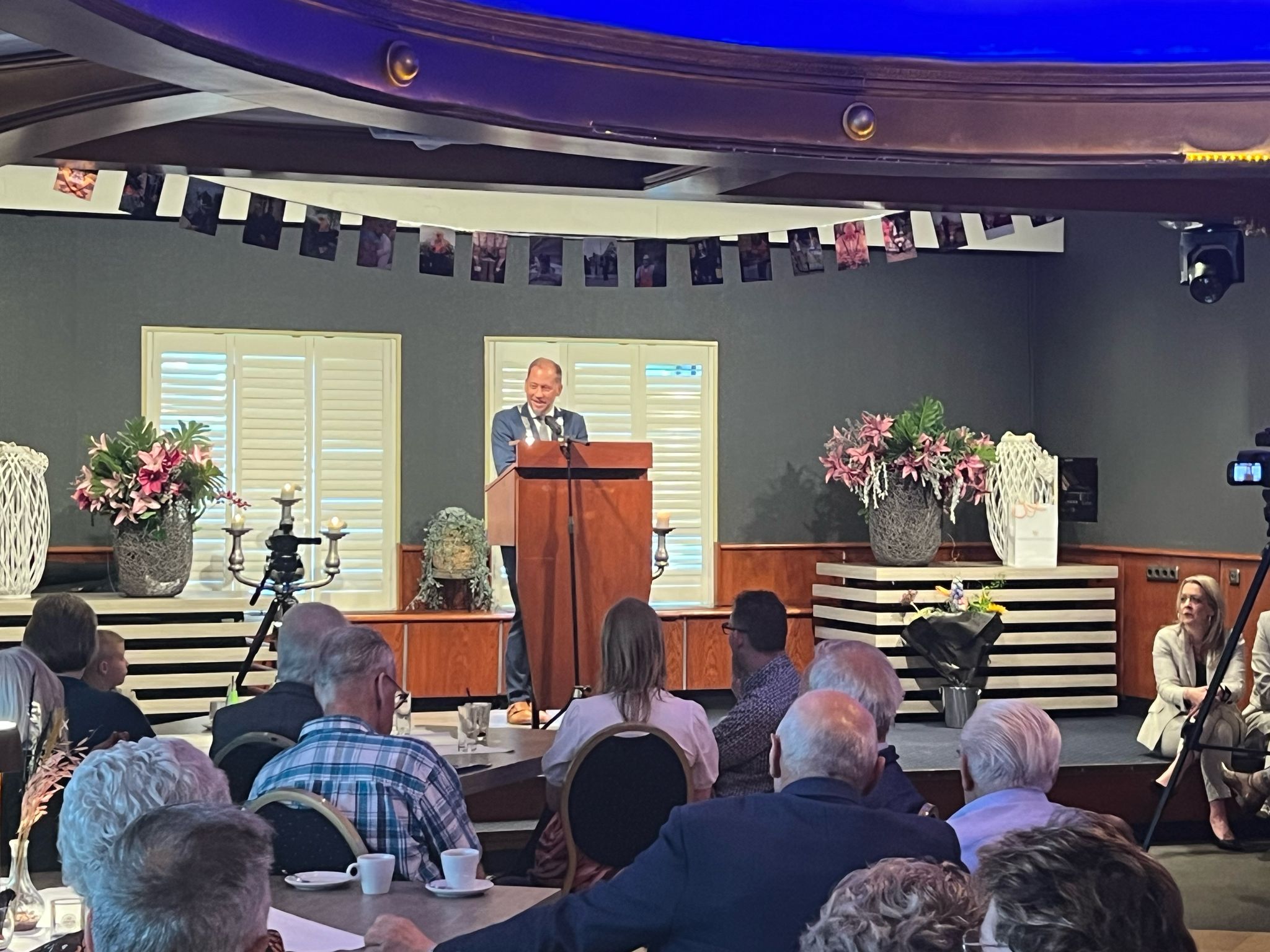 Foto: VIDEO | Afscheidsreceptie Henk Wessel: een warm en welverdiend eerbetoon