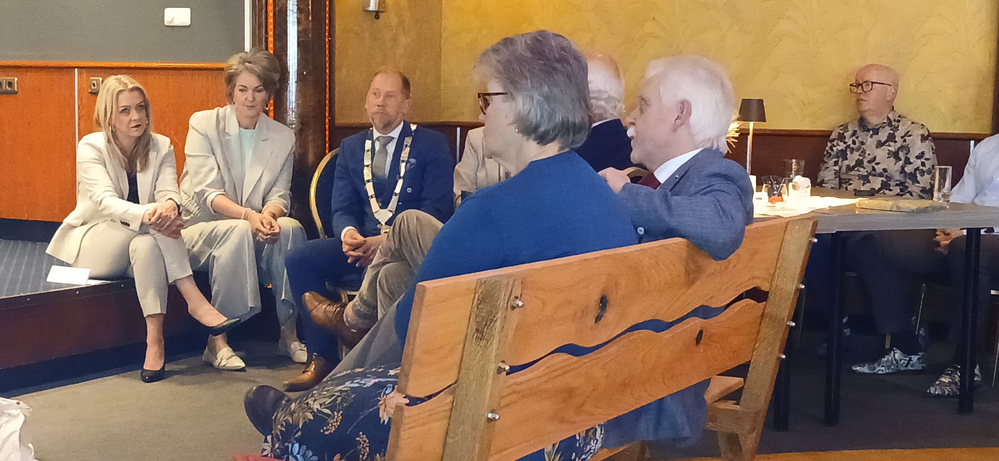 Foto: VIDEO | Afscheidsreceptie Henk Wessel: een warm en welverdiend eerbetoon