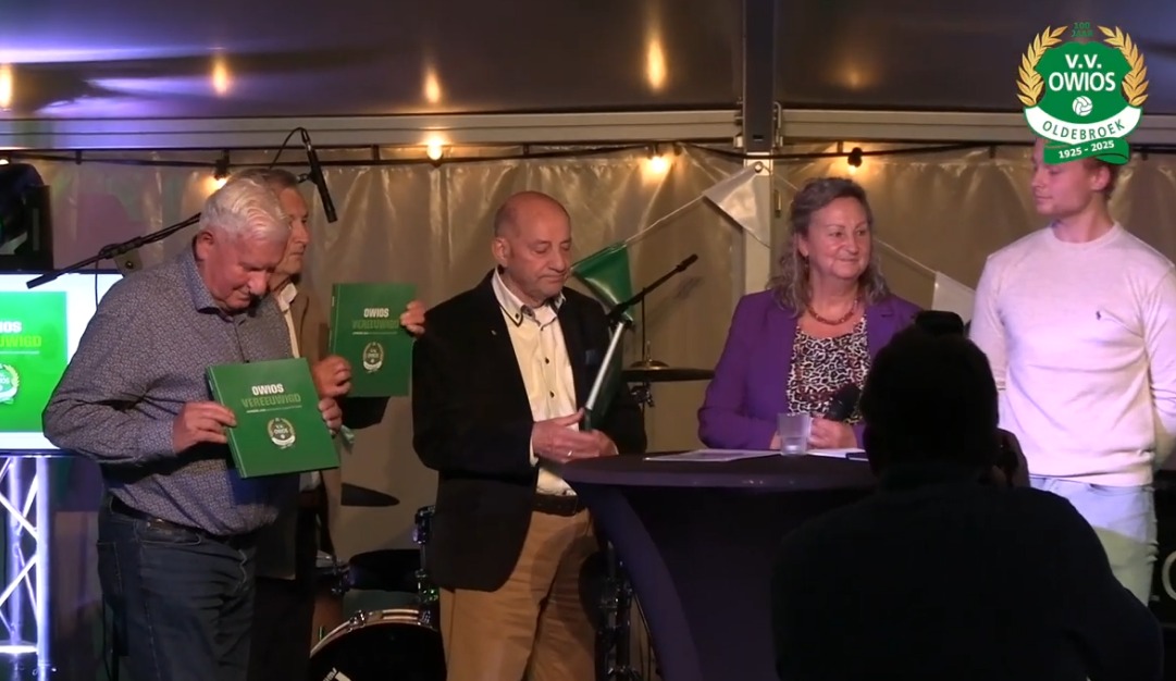 Foto: Bijzonder ontroerend moment tijdens het 100-jarig jubileum van OWIOS
