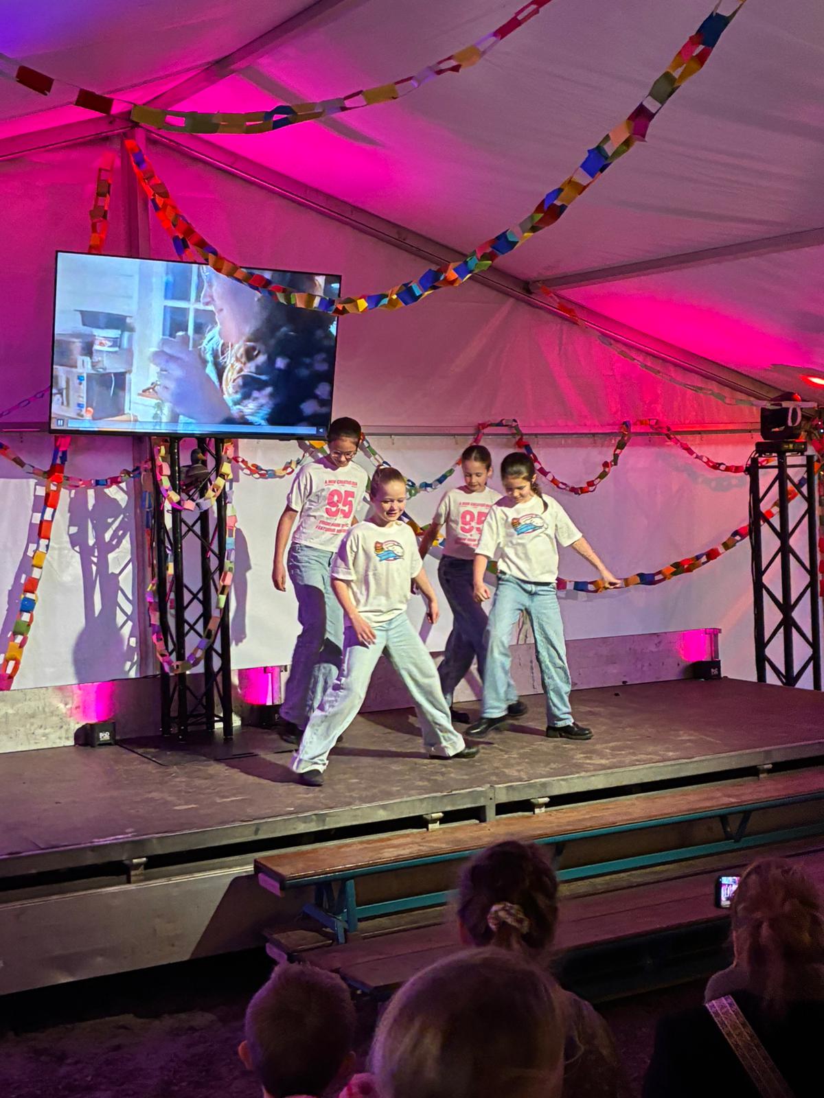 Foto: Awards uitgereikt aan deelnemers Rambo Quizgames