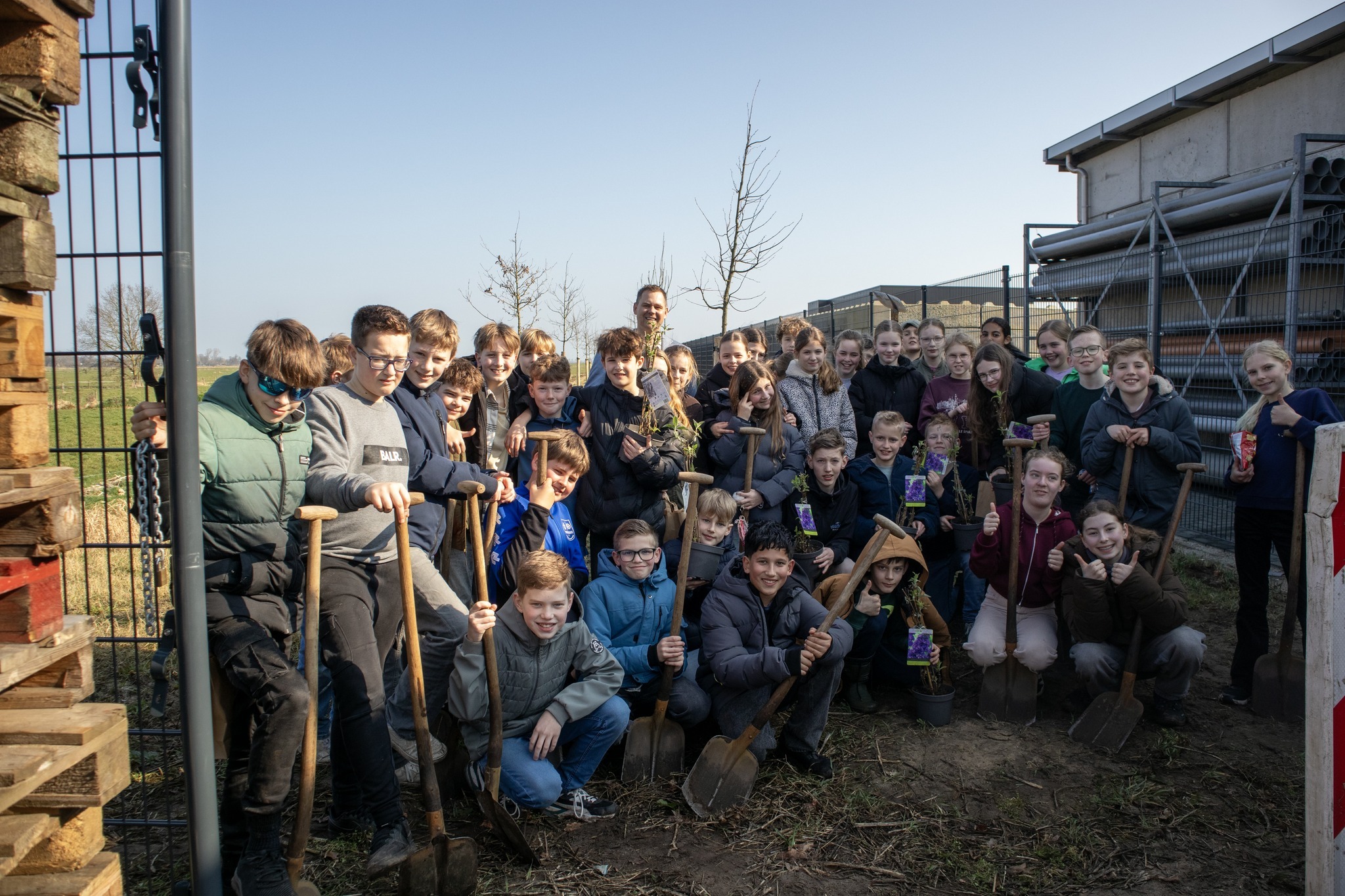 Foto: Nieuwe bomen geplant bij Broeklanden