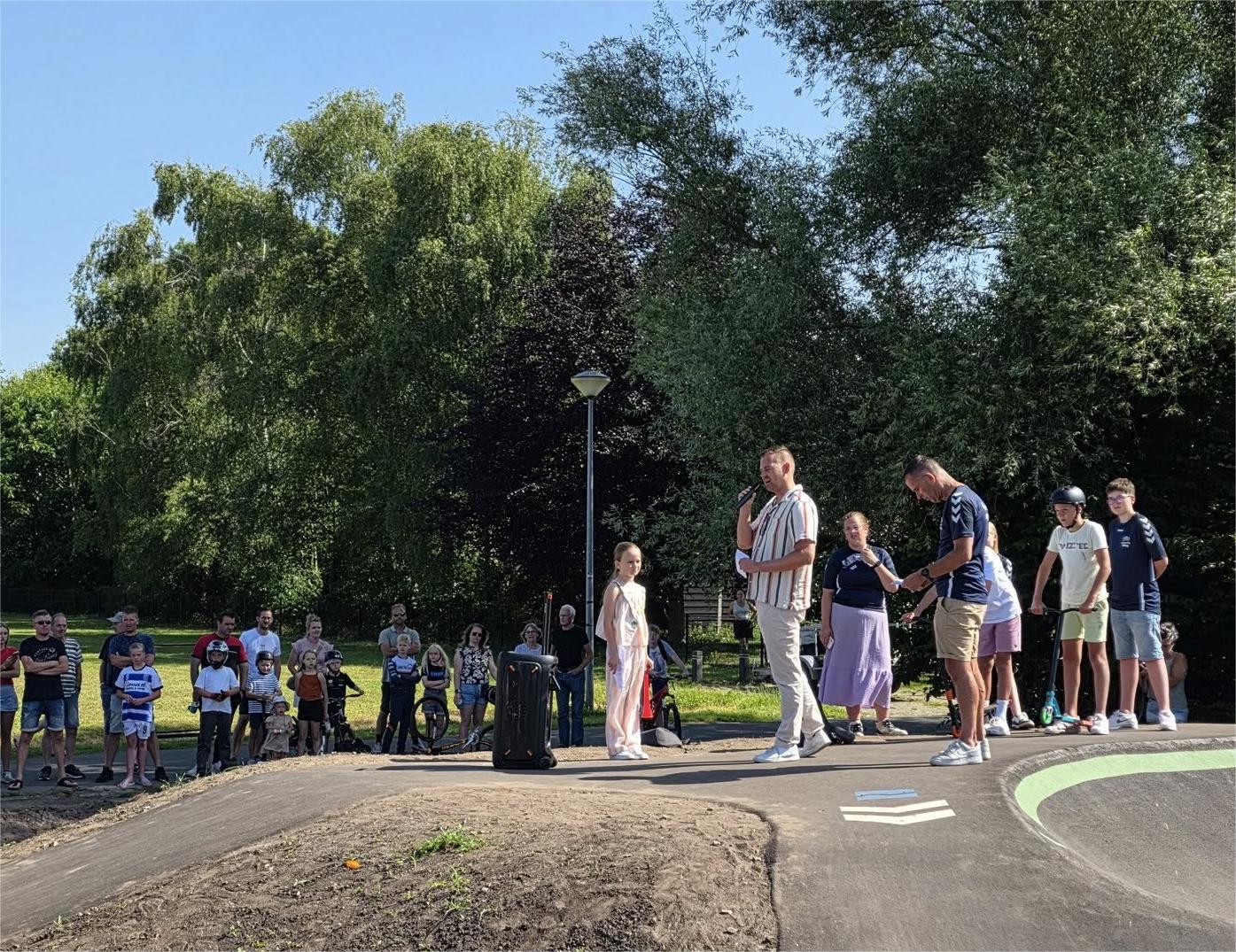 Foto: Jongerenidee wordt werkelijkheid: pumptrack Elburg geopend