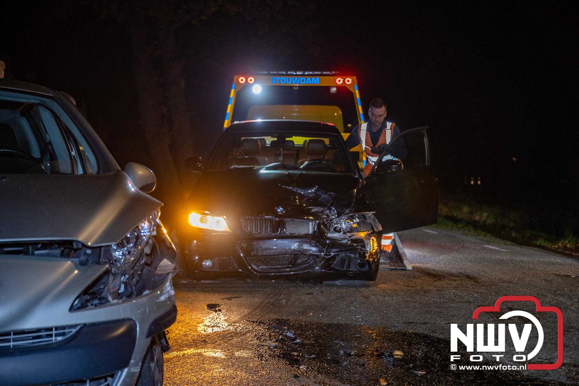 Foto: Twee voertuigen afgesleept na ongeval op de Hoge Enk