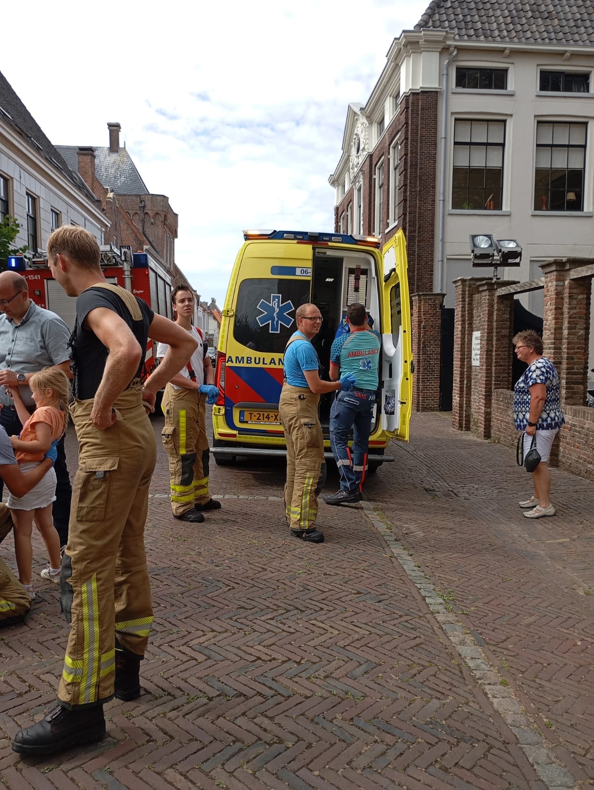 Foto: Man onwel geworden in de Grote Kerk Elburg