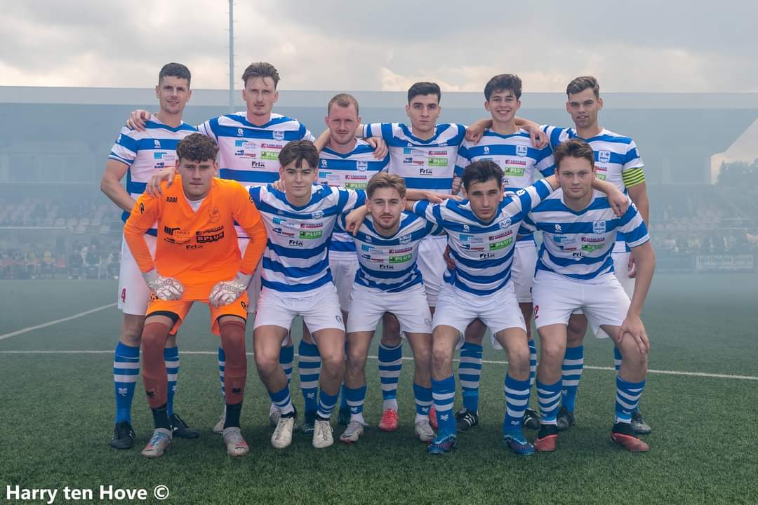 Foto: ESC wint glansrijk met 4-0 van vv Elspeet en blijft in de 4e klasse