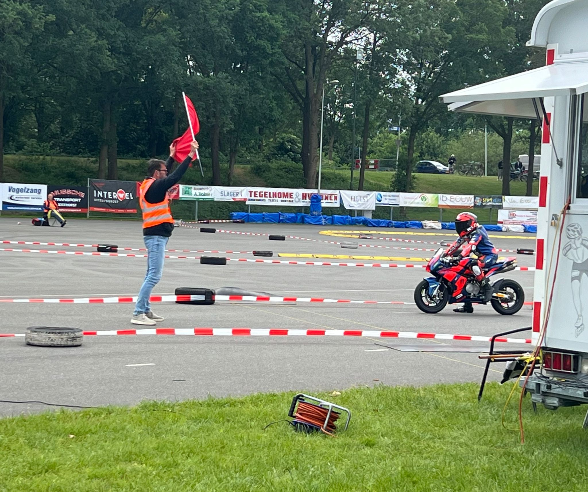 Foto: Zorglandgoed Je Mantiendrai en Levi Flier in WWWW